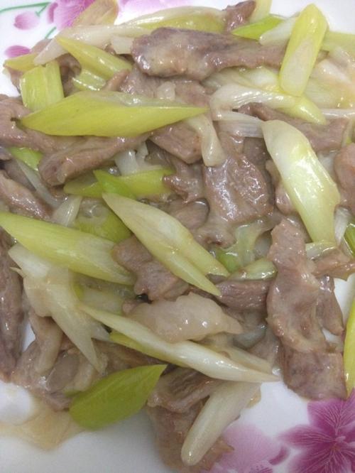 小葱炒肉的做法