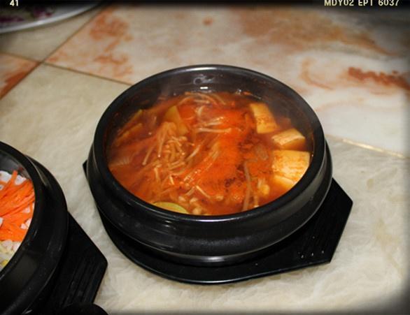韩国料理汤锅的做法