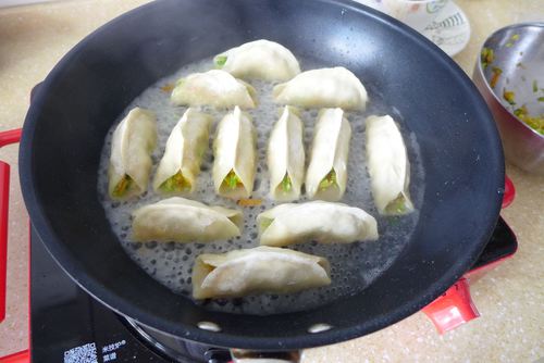 锅贴的做法大全图解