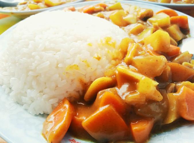 咖喱鸡块饭的做法