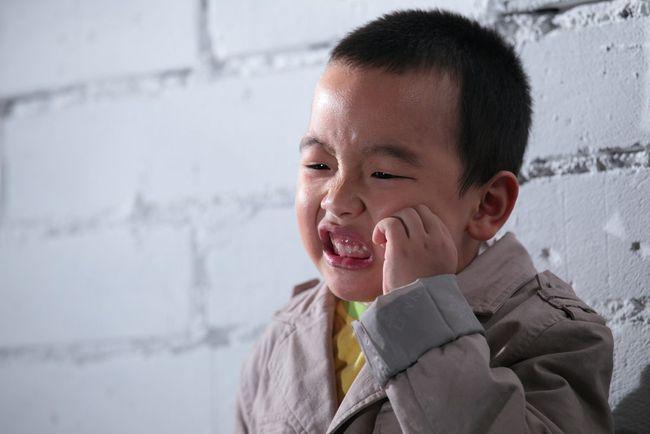 小孩子半夜牙疼怎么办