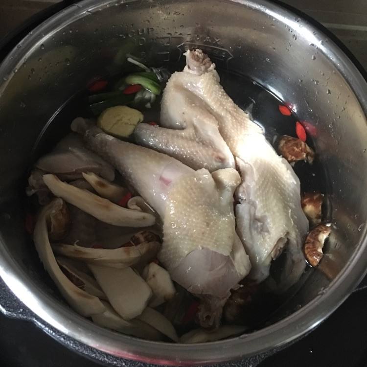 肚子鸡汤锅的做法
