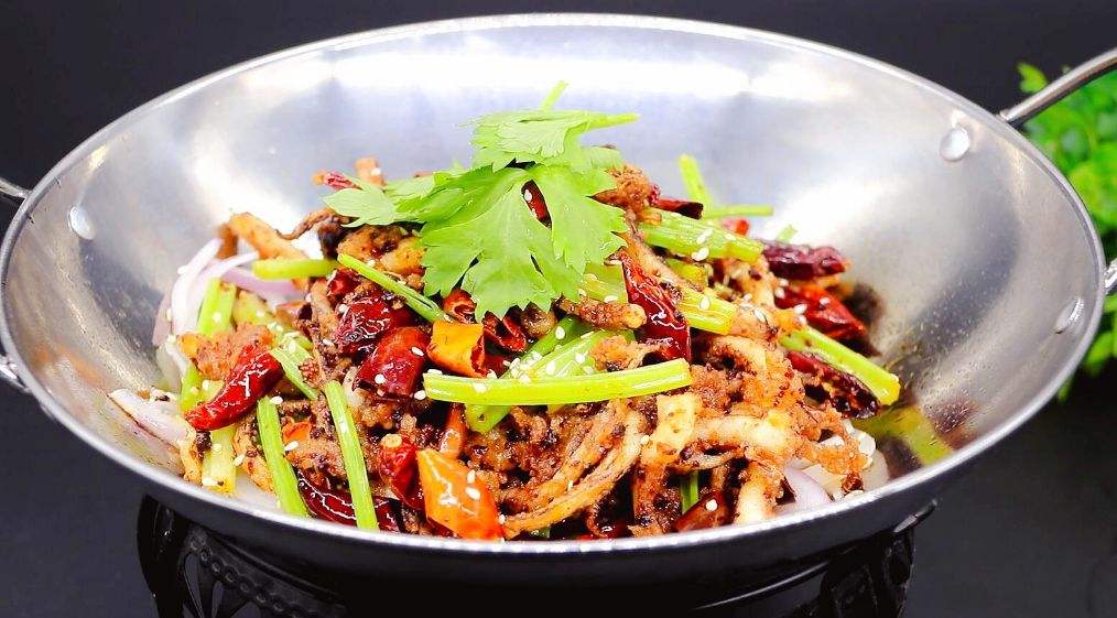 干锅鱿鱼须的做法