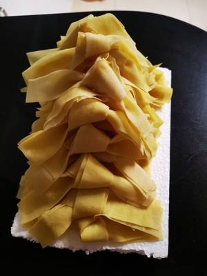 熏豆腐皮的做法