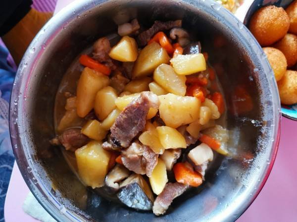 土豆炖肉的做法