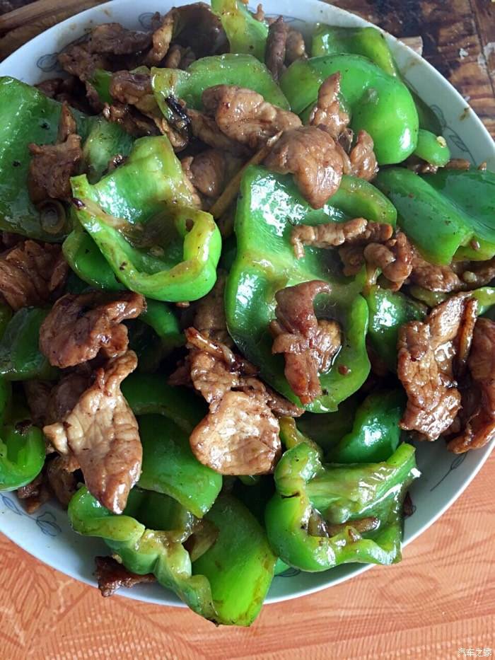 圆椒炒肉的做法