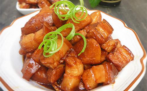 芋头红烧肉的做法