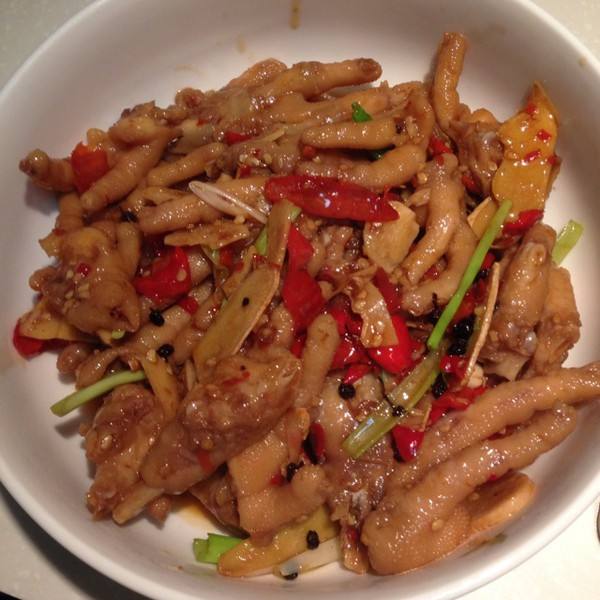 胡辣鸡脚做法