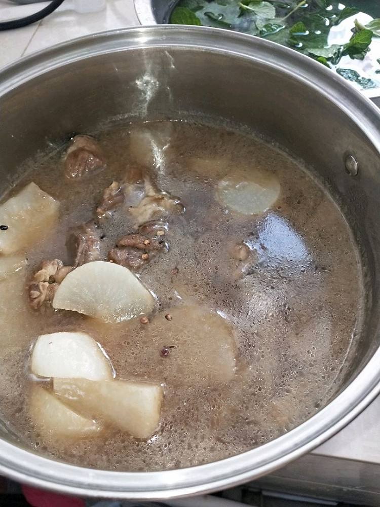 羊肉炖萝卜的做法