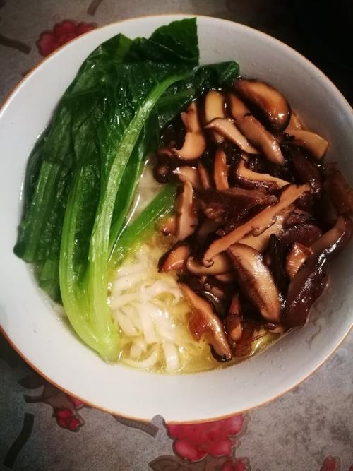 宜宾口蘑面的做法