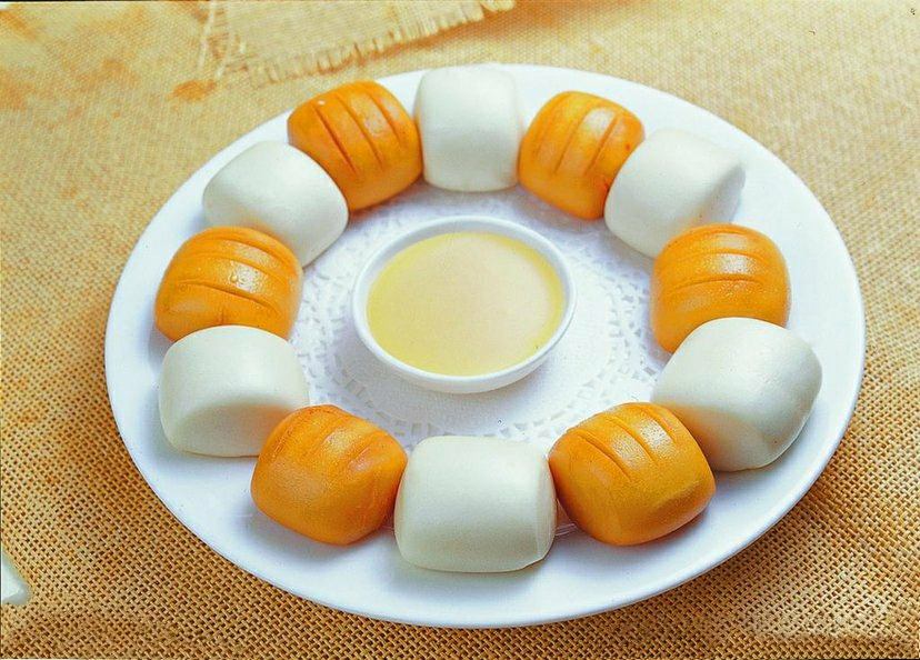 黄金馒头蘸炼乳的做法