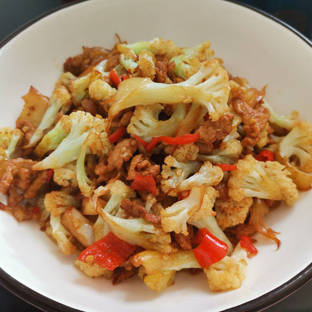 肉片炖菜花的做法