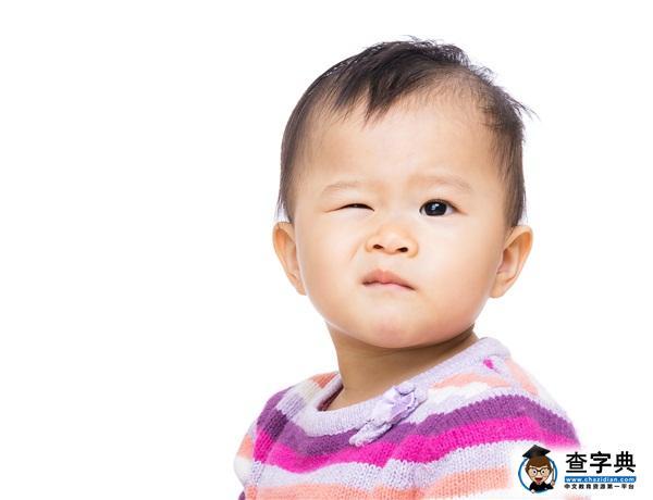 小孩子总是眨眼睛怎么回事