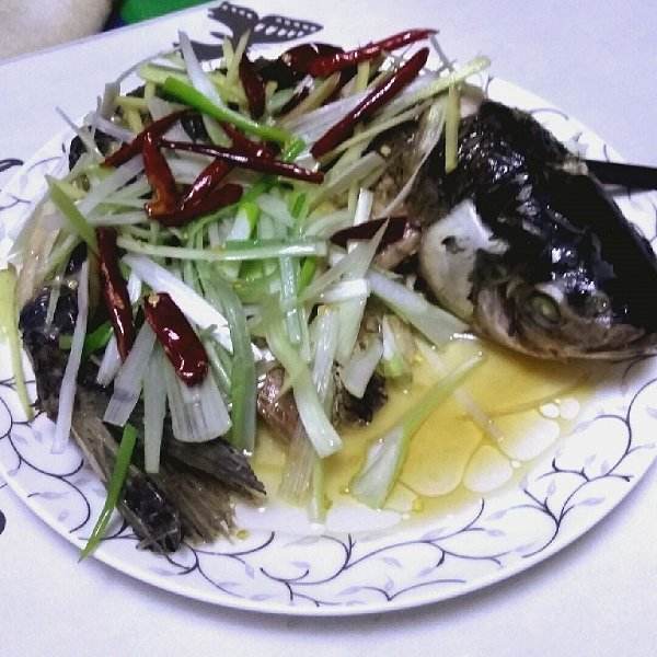 油泼鲤鱼的正宗做法