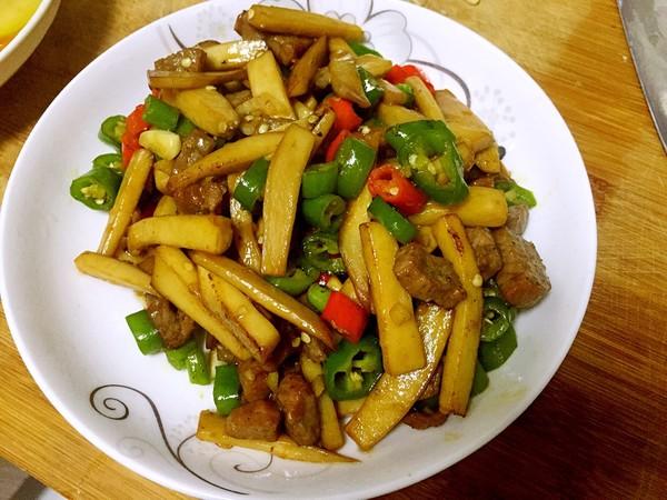 炒鸡腿菇的做法