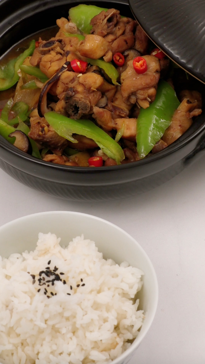 黄焖鸡米饭的做法