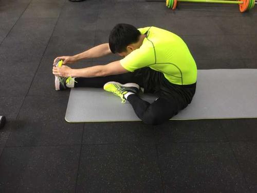 男生瘦大腿的运动