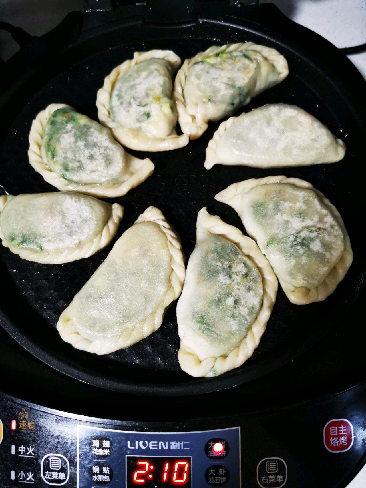 韭菜盒子的做法