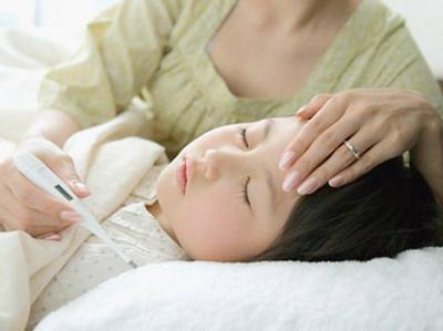 孩子晚上低烧怎么办
