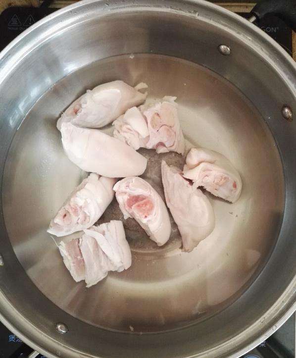 炖猪蹄的做法