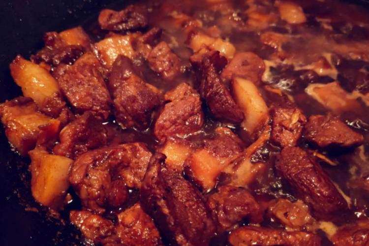 炖瘦肉水的做法