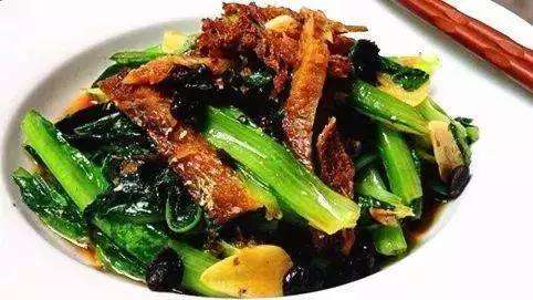 豆鼓鱼油麦菜的做法