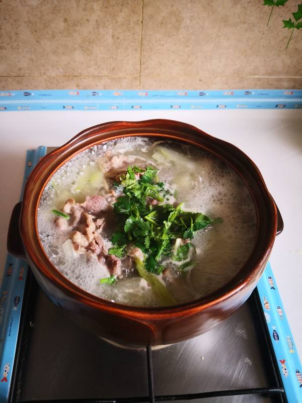 羊肉蘑菇汤的做法