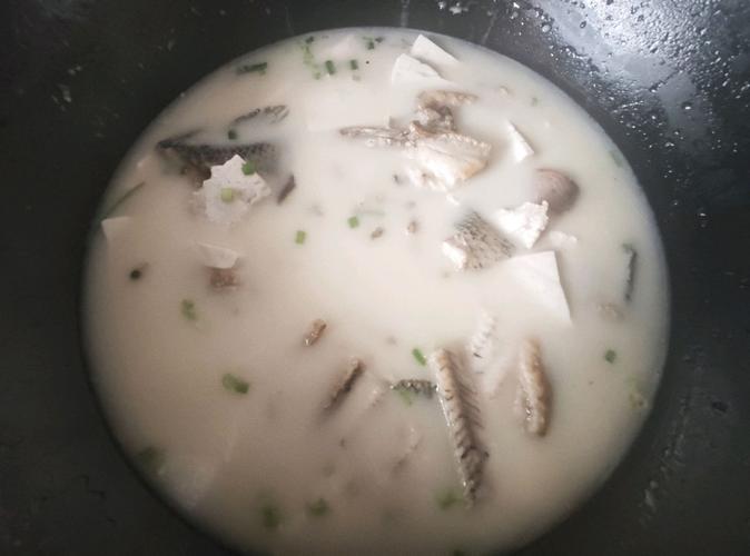 黑鱼豆腐汤的家常做法