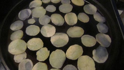 电饼铛薯片的做法