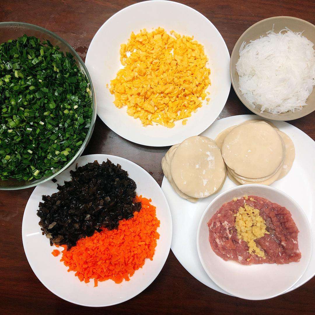 胡萝卜包饺子的做法
