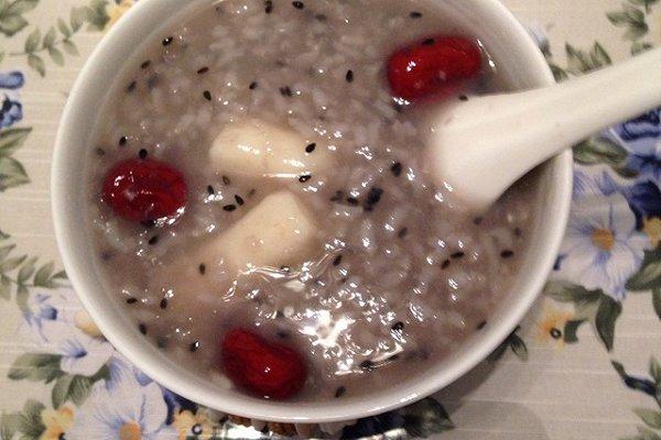 芝麻核桃粥做法