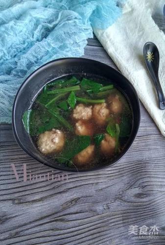 菠菜肉圆的做法