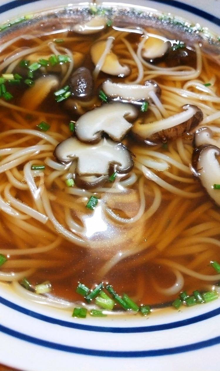 香菇面条的做法