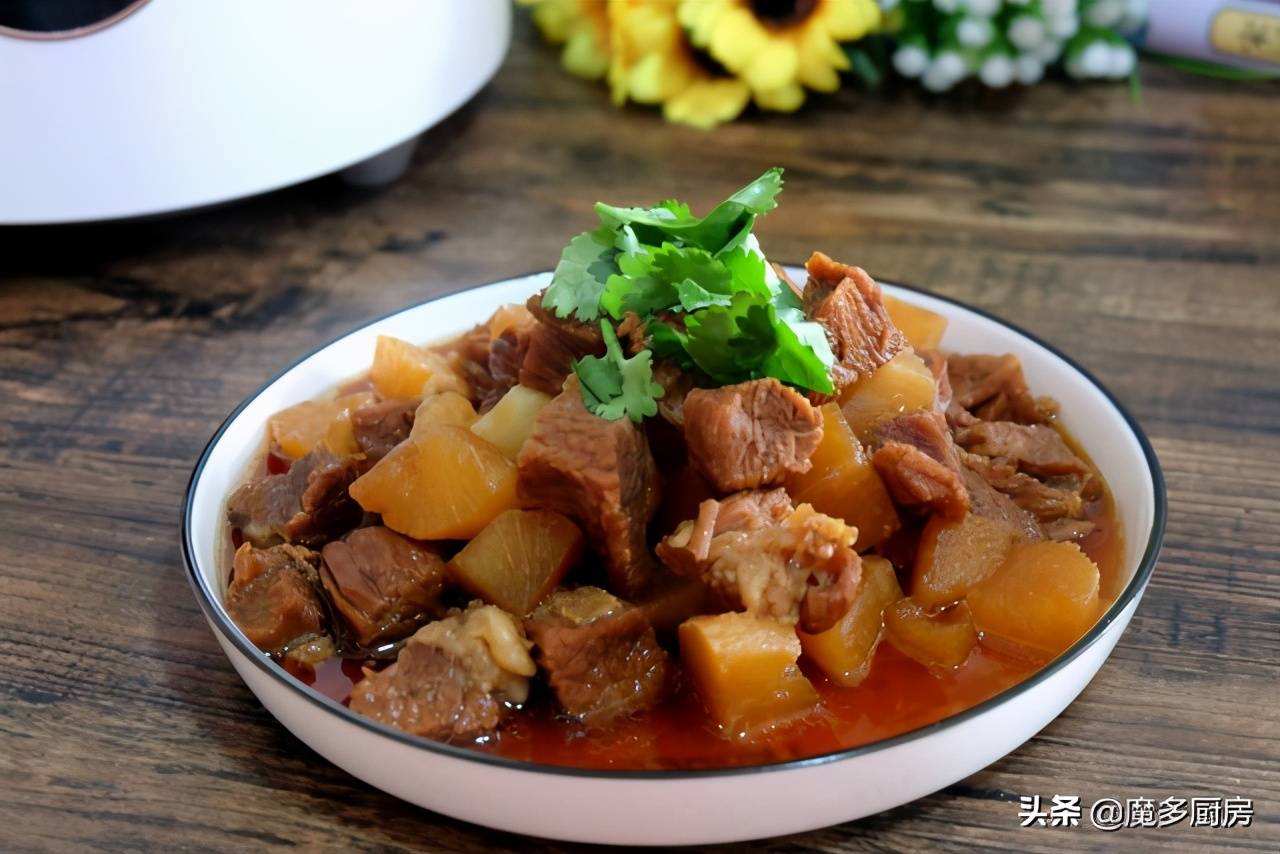 萝卜炖牛肉的做法