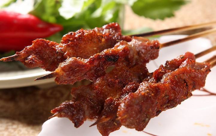烤羊肉串的做法