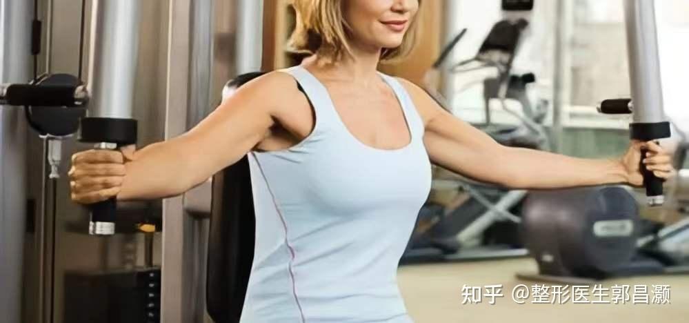 男人瘦胸运动