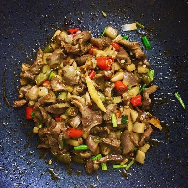 酸辣鸡杂的做法大全