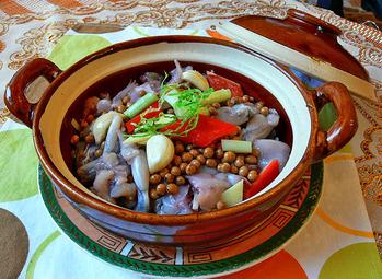 田鸡煲的做法