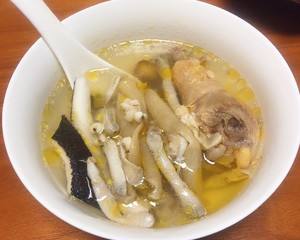 象拔蚌北菇鸡汤的做法