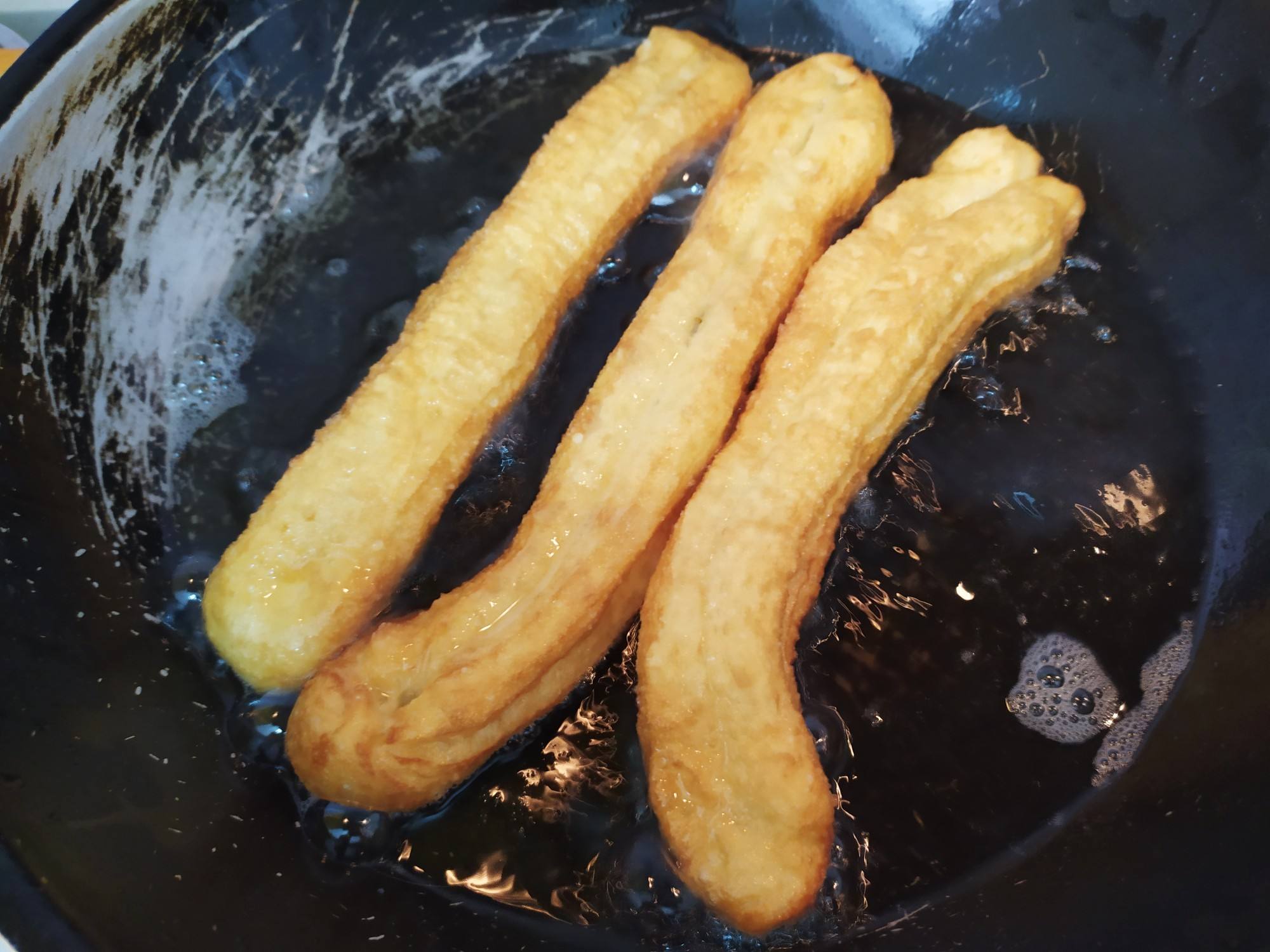 炸油条的做法