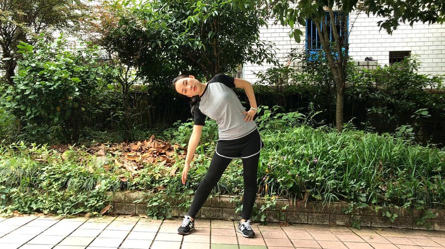 建腰的运动方法