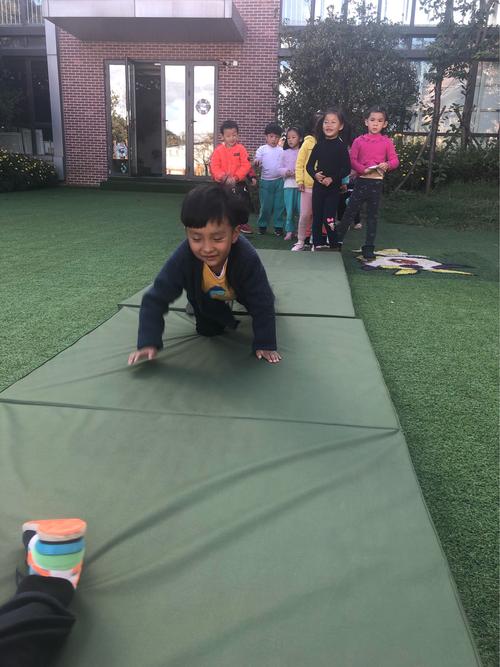 怎么训练小翻滚