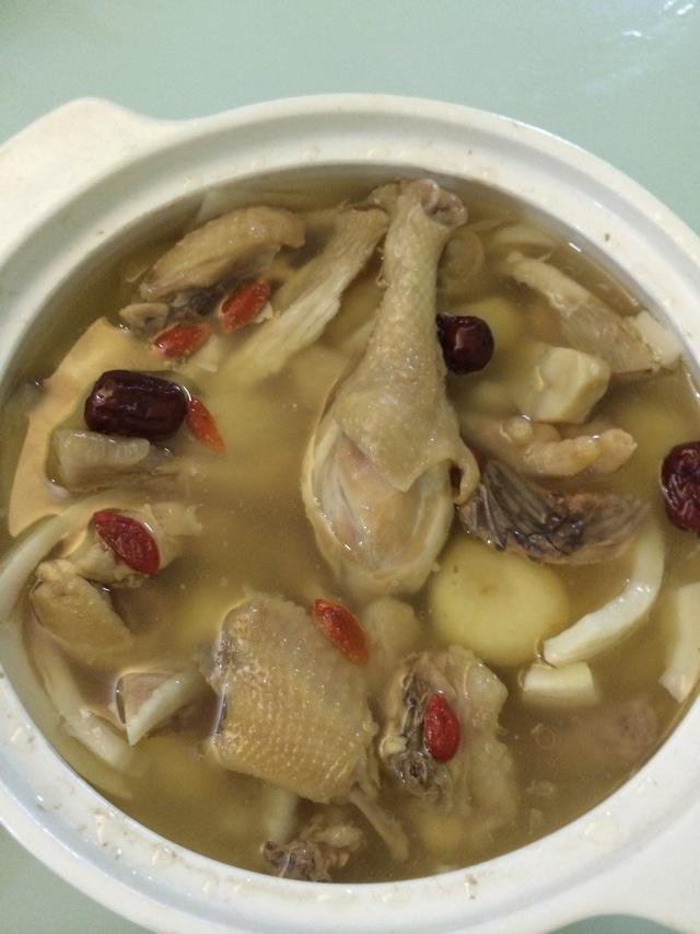 黄皮鸡汤的做法