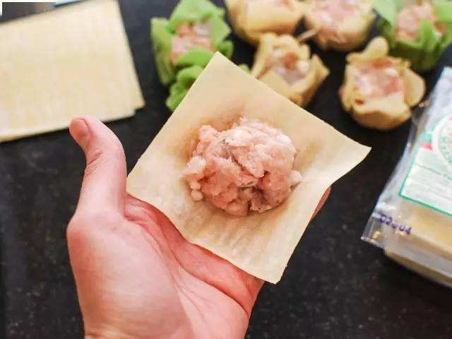馄饨皮的做法