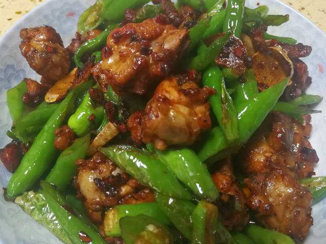 辣子鸡块的做法