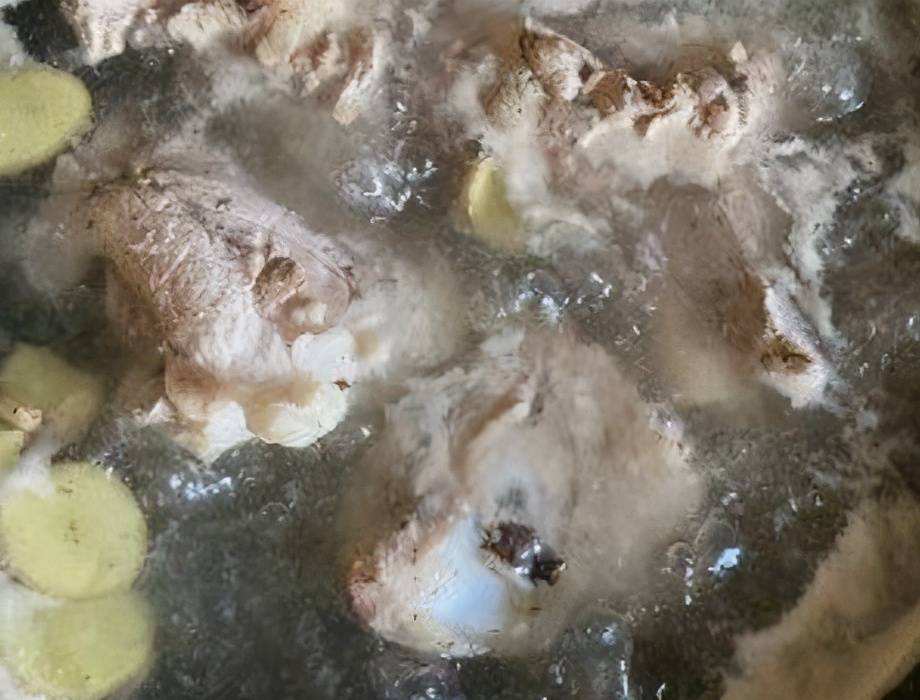 羊龙骨汤的做法