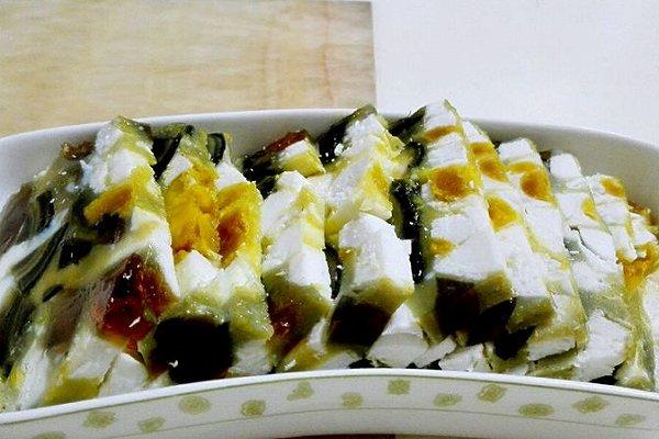 三色蒸蛋的做法