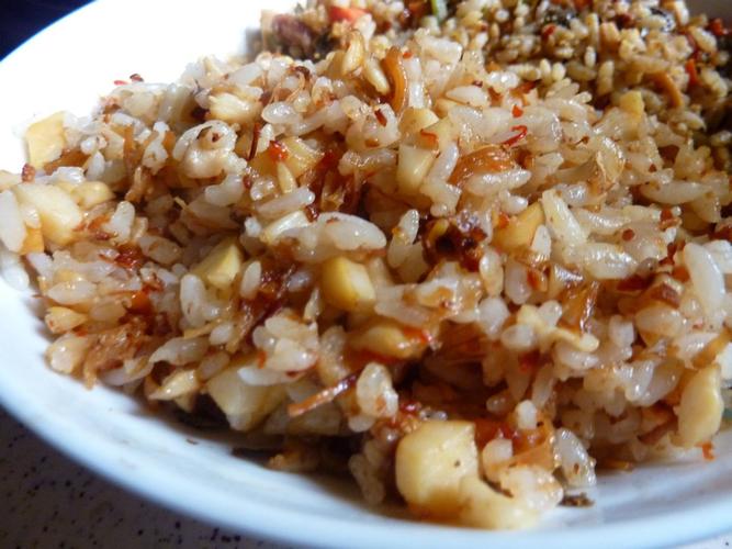 芝麻酱炒饭的家常做法