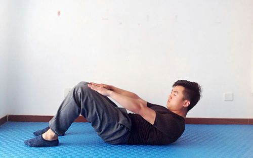 卷腹运动