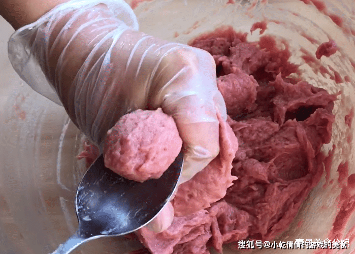 手打牛肉丸做法